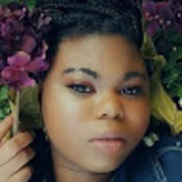 Meet your Posher, Kyla - Picture 1 of 1